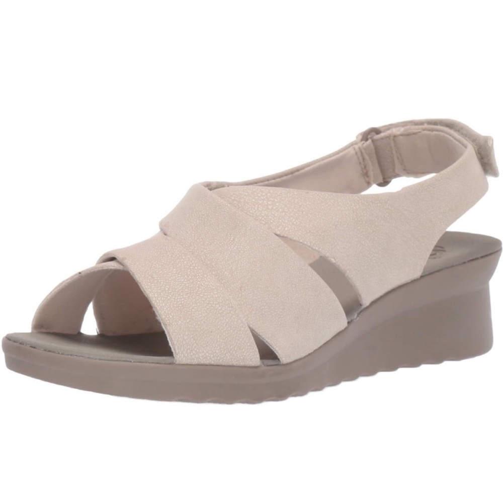 Clarks Cloudstepper Sandals NWOT